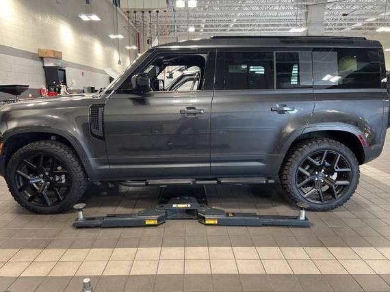 LAND ROVER DEFENDER 2025 SALEJ7EX9S2364242 image
